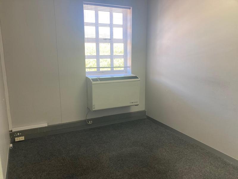 To Let Commercial Property for Rent in Newton Park Eastern Cape